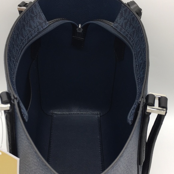 MICHAEL KORS KIMBERLY SM BONDED TOTE NAVY MULTI - Picture 11 of 14